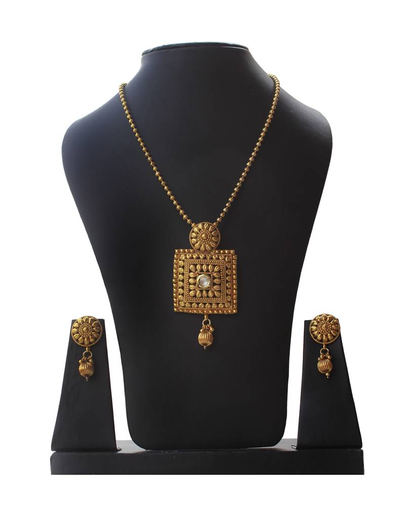 Buy Jabardast Combo of Shoba Copper Pendant Set with Earrings Online